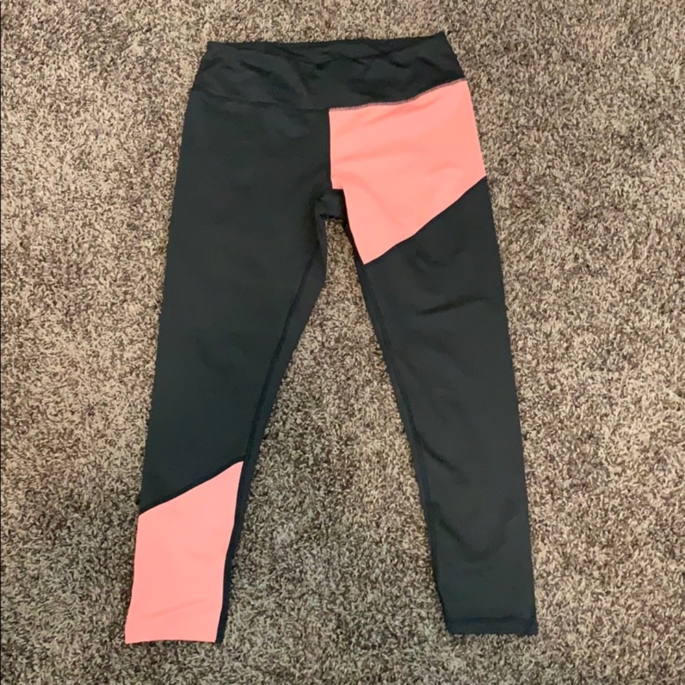 Capri Athletic Pants